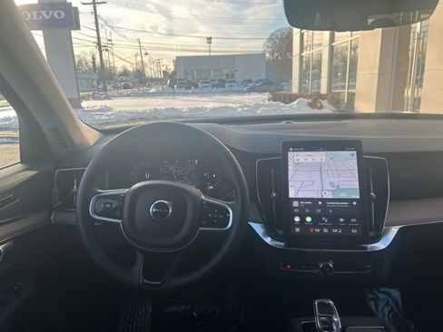 Used 2025 Volvo XC90 B6 Plus image 16