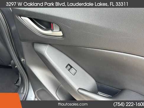 Used 2016 MAZDA MAZDA3 i Sport image 32