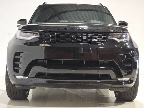 Certified 2025 Land Rover Discovery Dynamic SE AWD/4WD image 2