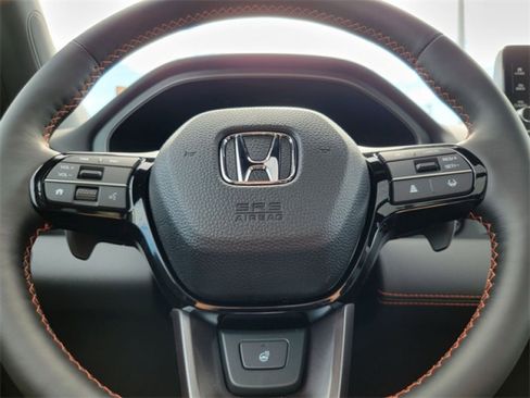 Used 2025 Honda Pilot Touring image 21