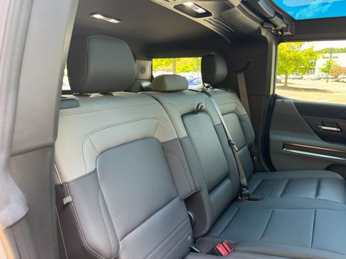 Used 2024 GMC Hummer EV 3X w/ Omega Edition AWD/4WD image 71