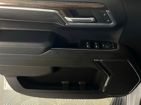 Used 2023 GMC Sierra 1500 SLE image 27