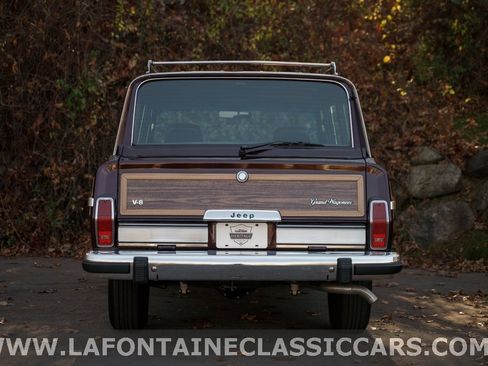 Used 1991 Jeep Grand Wagoneer Base image 72