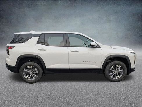 New 2026 Chevrolet Equinox LT w/ Safety and Technology Package image 3