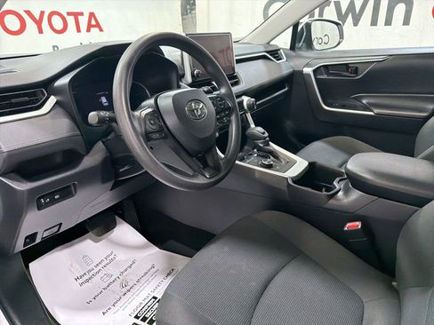 Used 2024 Toyota RAV4 LE image 22