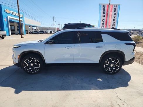 New 2026 Chevrolet Traverse High Country w/ LPO, Floor Liner Package image 7