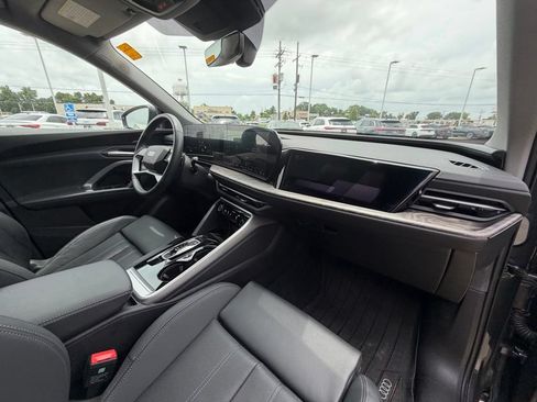 Used 2025 Audi Q5 Prestige AWD/4WD image 28