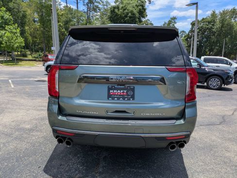 Used 2024 GMC Yukon Denali Ultimate AWD/4WD image 5