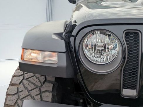 Certified 2023 Jeep Wrangler Rubicon w/ Xtreme 35 Tire Package image 7