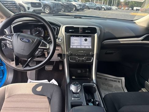 Used 2019 Ford Fusion SE AWD/4WD image 28