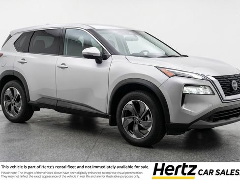 Used 2025 Nissan Rogue SV FWD image 1