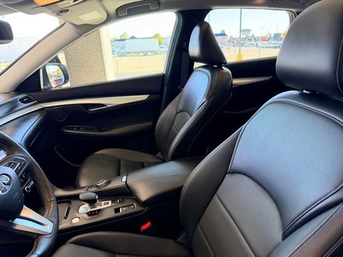 Used 2019 INFINITI QX50 Luxe w/ Navigation Package image 7