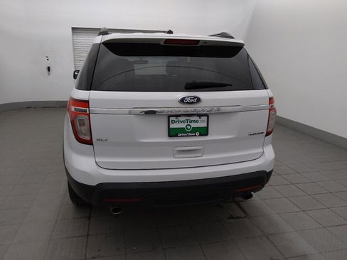 Used 2015 Ford Explorer XLT w/ Equipment Group 201A FWD image 6