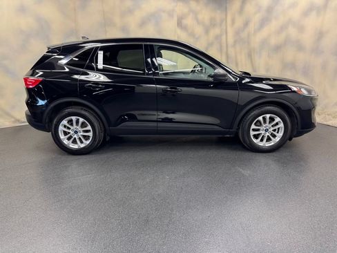 Used 2022 Ford Escape SE w/ Convenience Package FWD image 9
