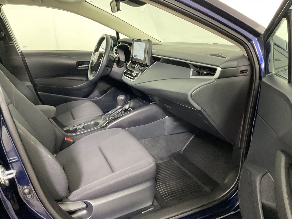 Used 2026 Toyota Corolla LE w/ LE Premium Package FWD image 24