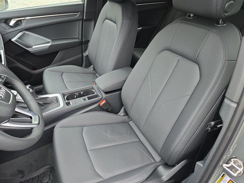 New 2025 Audi Q3 2.0T Premium image 15