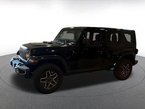 Used 2025 Jeep Wrangler Unlimited Sahara AWD/4WD image 2