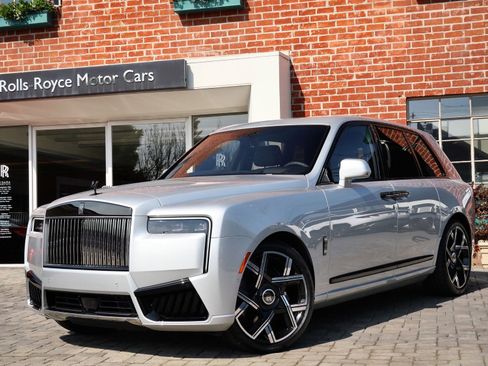 Used 2026 Rolls-Royce Cullinan Black Badge image 1