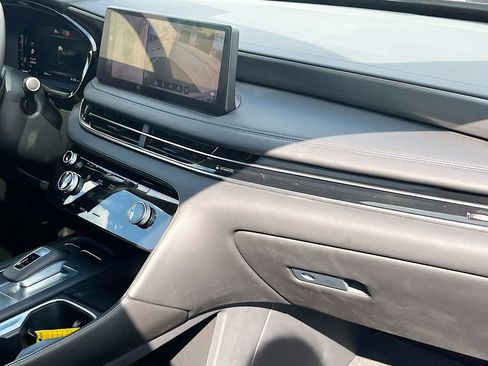 Used 2026 INFINITI QX60 Luxe w/ Family Package FWD image 32