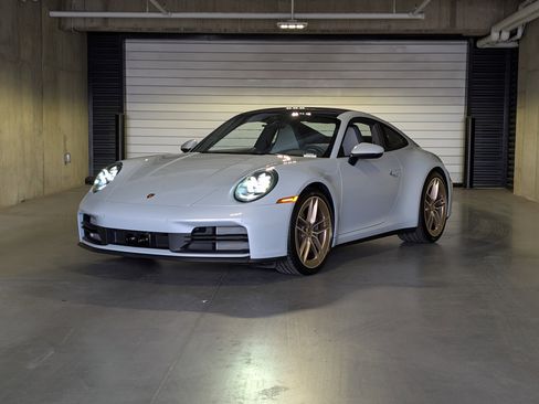 Certified 2025 Porsche 911 Carrera image 1