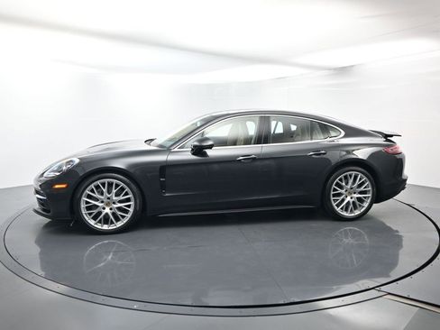 Used 2018 Porsche Panamera 4S image 2