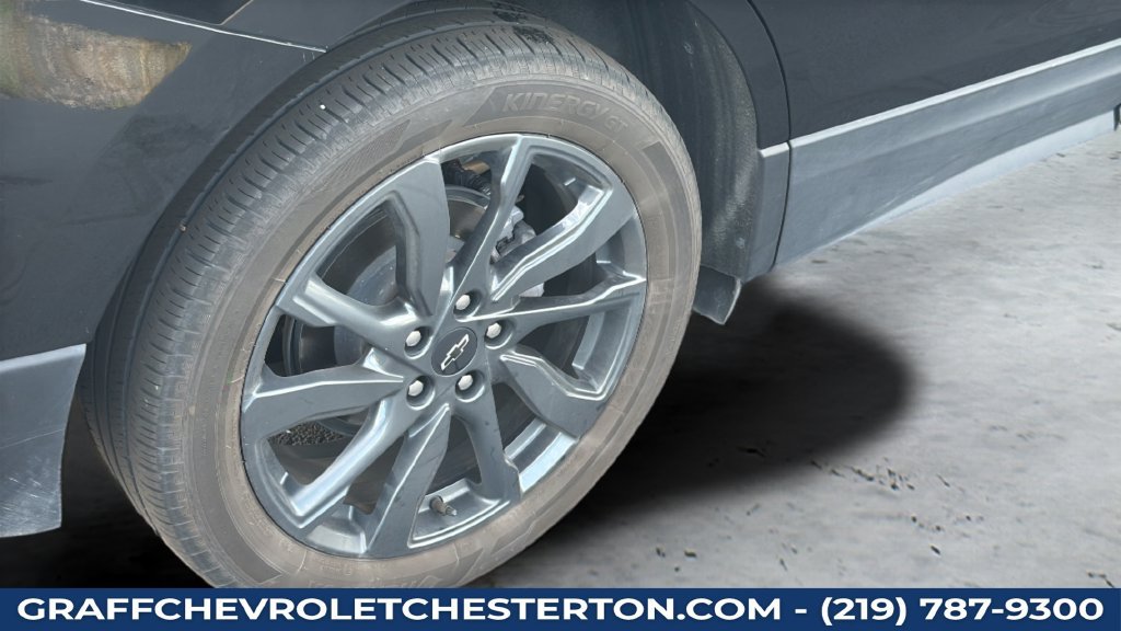 Used 2023 Chevrolet Equinox RS FWD image 32