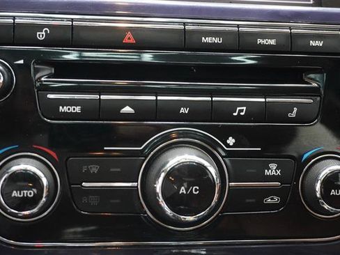 Used 2013 Jaguar XJ L Portfolio AWD/4WD image 14