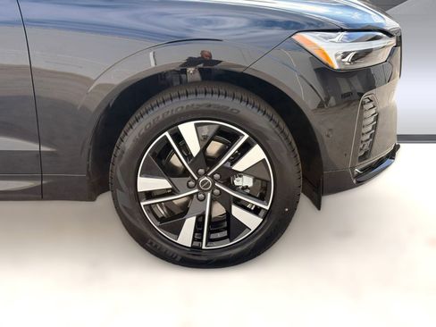 Used 2026 Volvo XC60 B5 Plus w/ Climate Package AWD/4WD image 12