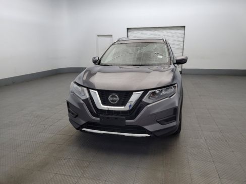 Used 2018 Nissan Rogue SV image 15
