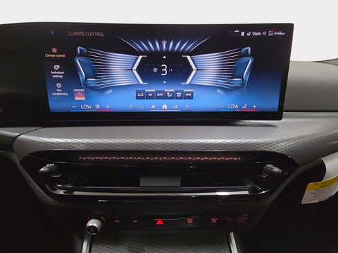 New 2025 BMW 330i xDrive Sedan w/ Premium Package image 18