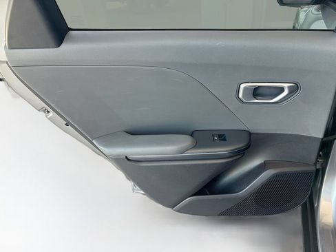 Used 2025 Kia K4 FWD image 25