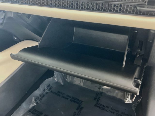 Used 2025 Honda HR-V LX image 31
