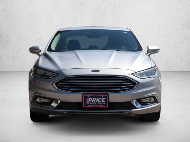 Used 2017 Ford Fusion Titanium FWD image 2