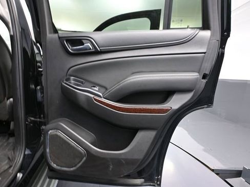 Used 2016 GMC Yukon SLT w/ Premium Edition AWD/4WD image 55