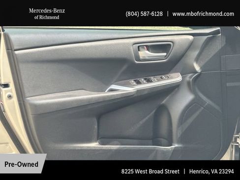 Used 2017 Toyota Camry SE w/ Moonroof Package image 3
