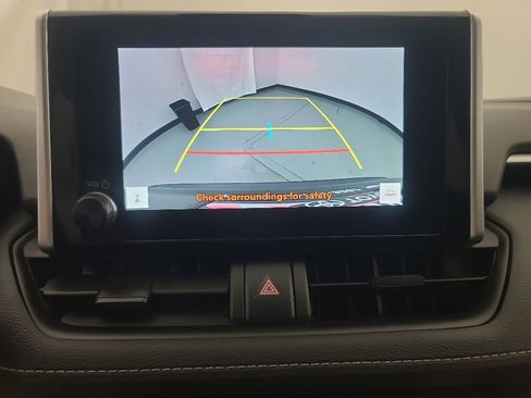 Used 2025 Toyota RAV4 XLE AWD/4WD image 34