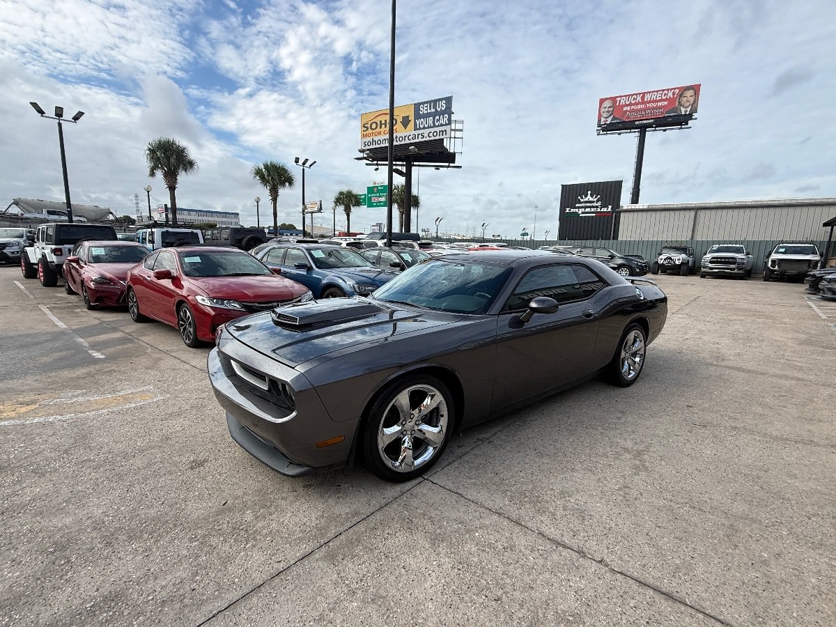 Used 2014 Dodge Challenger R/T RWD image 7