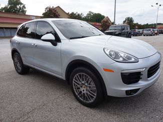 Used 2016 Porsche Cayenne image 1