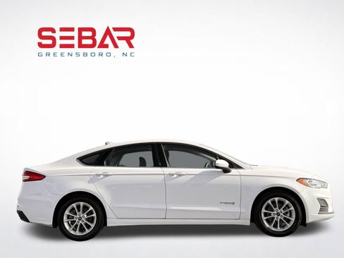Used 2019 Ford Fusion SE FWD image 5