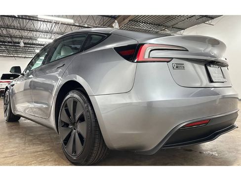 Used 2024 Tesla Model 3 Standard Range RWD image 17