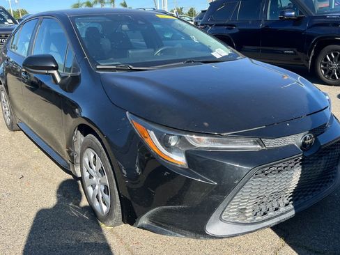 Used 2022 Toyota Corolla LE FWD image 3