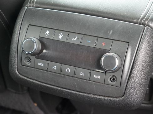 Used 2013 GMC Acadia SLT image 31