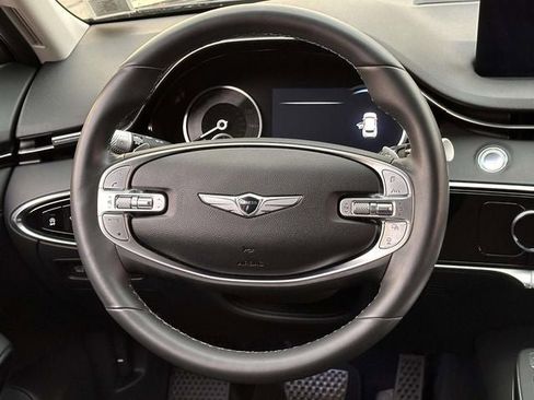 Used 2025 Genesis GV70 2.5T image 18