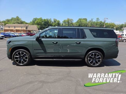 New 2026 Chevrolet Suburban RST w/ RST Capability Package AWD/4WD image 4