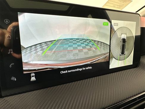 New 2025 Nissan Kicks SR image 15