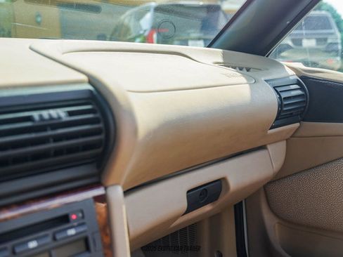 Used 2000 BMW Z3 2.5i image 36