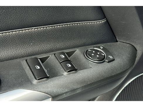 Used 2019 Ford Mustang Premium image 12