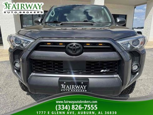 Used 2023 Toyota 4Runner TRD Off-Road image 3