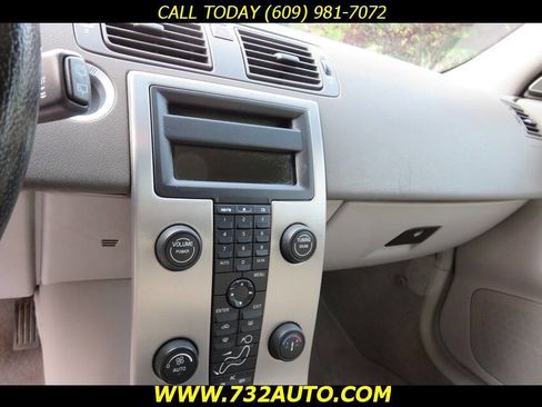 Used 2007 Volvo V50 T5 image 11