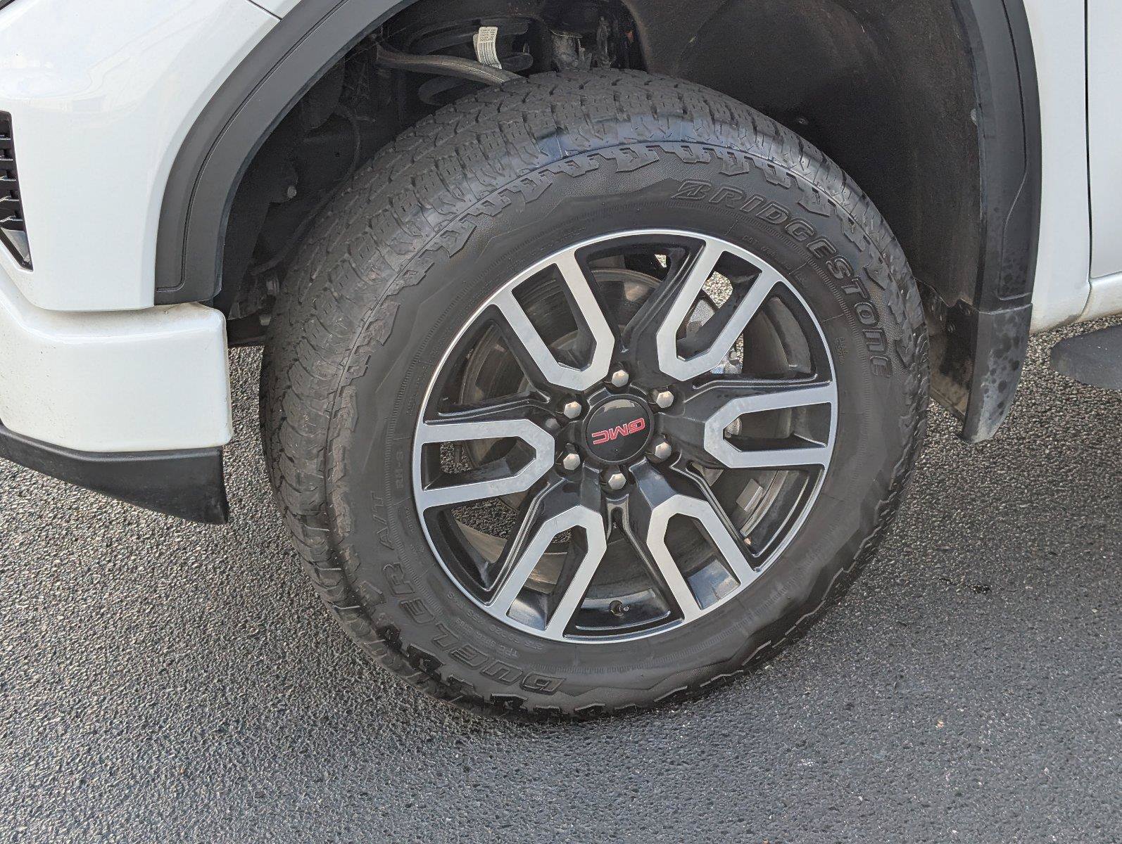 Used 2025 GMC Sierra 1500 AT4 w/ AT4 Premium Package AWD/4WD image 12